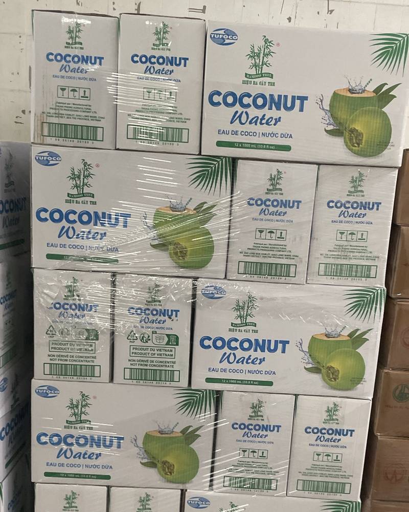 Paleta kokosové vody ve skladu FAM food
